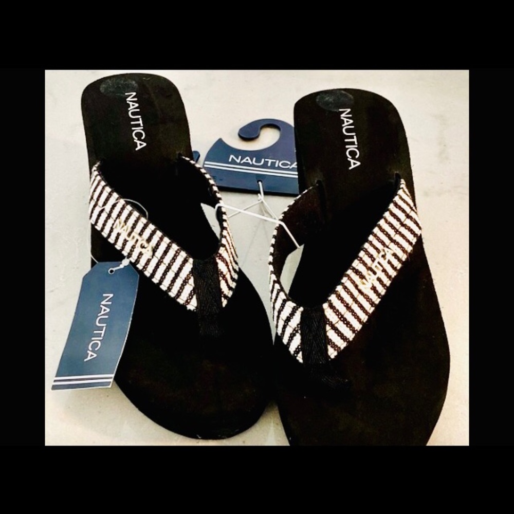 New•Nautica wedge flip flops. Great neutral designs and Colours. High quality